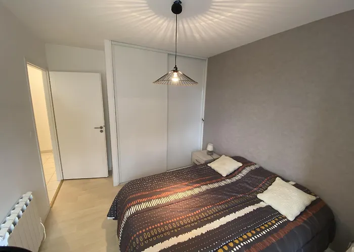 Апартаменты Le Maxymel - Parking Шато-д'Олон